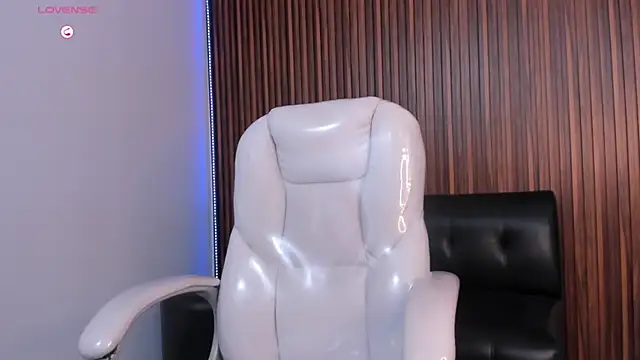 Snapshot of Alex_cute77 chatting on 01/12/26, 11:59 Alex cute77 online show from 01/12/26, 11:59