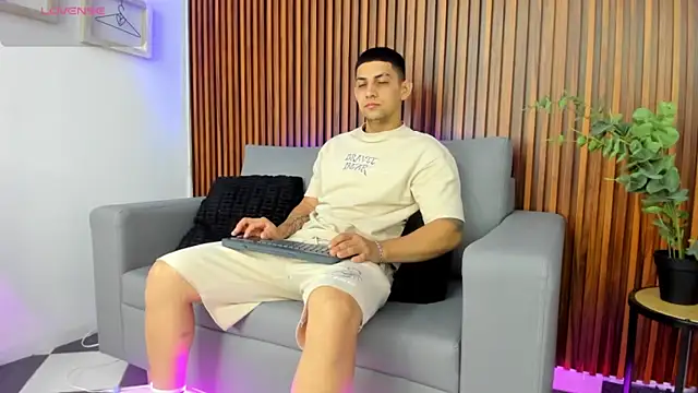 Alex cute77 online show from 04/09/26, 12:21