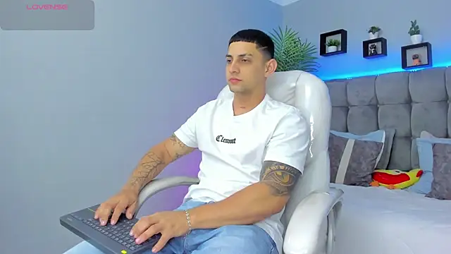 Alex cute77 online show from 05/16/26, 12:59