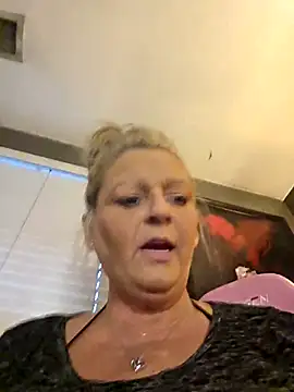 Southern Bella online show from 12/02/25, 04:57