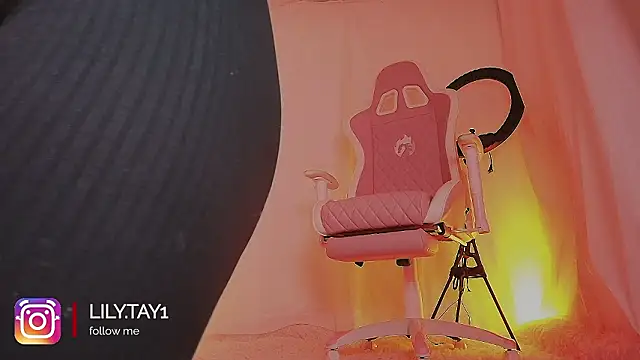 lili taylor online show from 02/05/26, 04:22