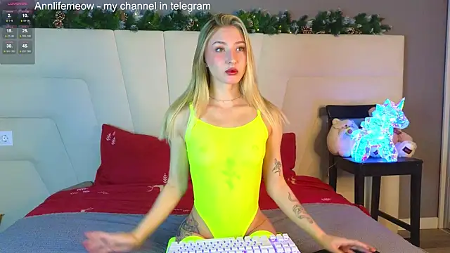 annief0x online show from 01/02/25, 02:54