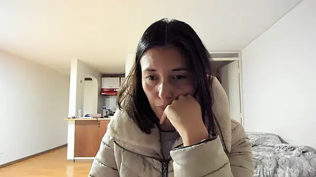 zoe jeane beker online show from 02/09/25, 04:36