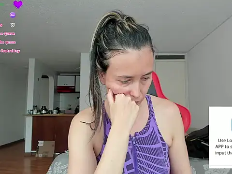 Snapshot of zoe_jeane_beker chatting on 05/20/26, 09:10 zoe jeane beker online show from 05/20/26, 09:10