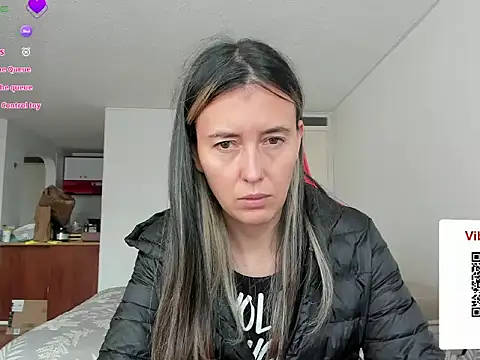 Snapshot of zoe_jeane_beker chatting on 06/05/26, 08:47 zoe jeane beker online show from 06/05/26, 08:47