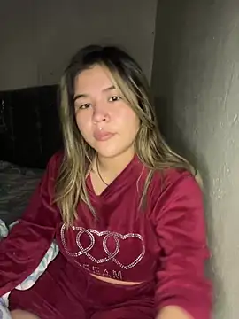 zoe adhara online show from 01/08/25, 04:11