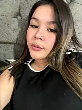 zoe adhara online show from 10/03/25, 09:12