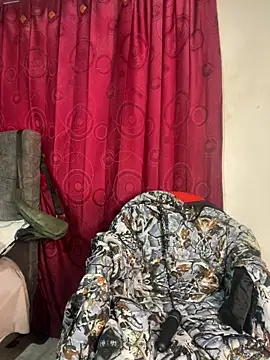 zoe adhara online show from 10/30/25, 10:10