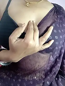 Snapshot of sexytelugu27 chatting on 01/07/25, 04:08 sexytelugu27 online show from 01/07/25, 04:08