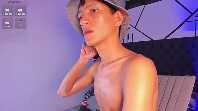 DereckCooperr online show from 01/25/25, 02:47