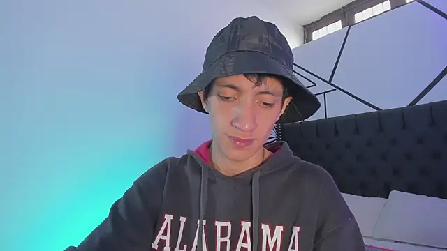 DereckCooperr online show from 02/19/25, 08:31