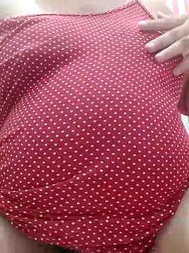 Snapshot of _Bella_Candy_ chatting on 01/15/26, 08:12 Bella Candy online show from 01/15/26, 08:12