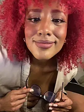 Snapshot of Kasandralopez chatting on 01/24/25, 03:43 Kasandralopez online show from 01/24/25, 03:43