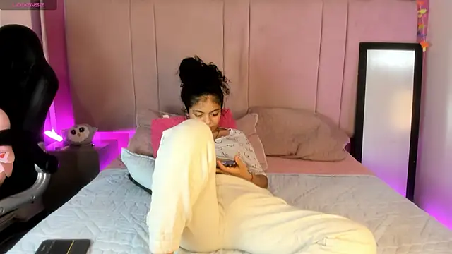 Winnifer Gonzal online show from 03/16/25, 07:37