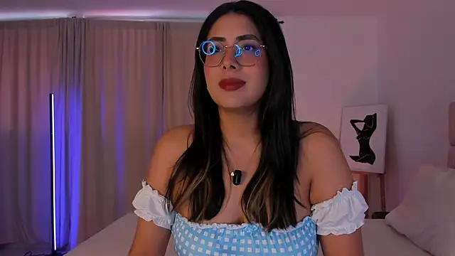 Snapshot of tina_olsen07 chatting on 09/15/25, 02:17 tina olsen07 online show from 09/15/25, 02:17