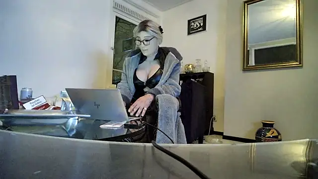 CharlotteVixxens online show from 03/25/26, 11:00