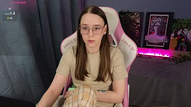 Sweet frosti online show from 04/18/26, 03:32