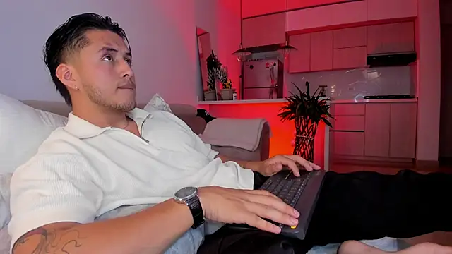 Chriskyle  online show from 11/27/25, 12:02