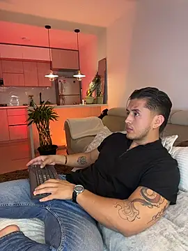 Chriskyle  online show from 11/28/25, 12:35