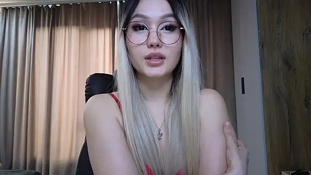 LiaChoi online show from 03/14/25, 01:59