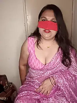 Snapshot of Love-priya chatting on 01/11/25, 04:57 Love-priya online show from 01/11/25, 04:57