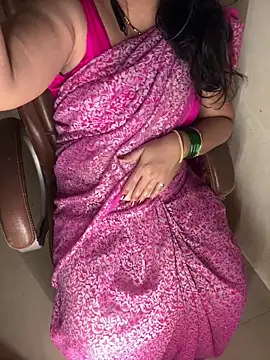 Snapshot of Love-priya chatting on 03/10/26, 05:07 Love-priya online show from 03/10/26, 05:07