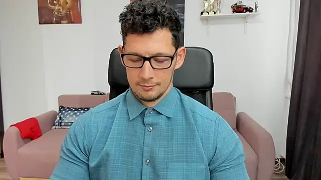 BrutusK08 online show from 02/18/25, 09:54