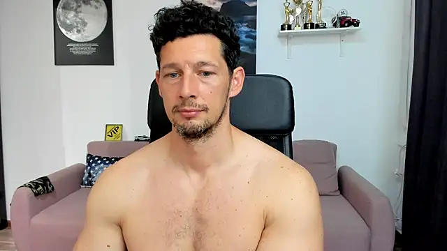 Snapshot of BrutusK08 chatting on 06/16/26, 06:38 BrutusK08 online show from 06/16/26, 06:38