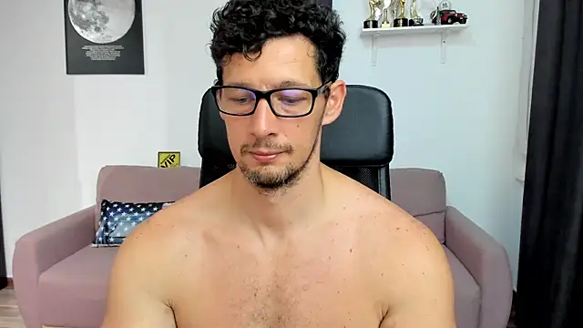 Snapshot of BrutusK08 chatting on 07/03/26, 05:47 BrutusK08 online show from 07/03/26, 05:47
