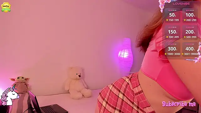 Snapshot of EvaUniporn chatting on 09/08/25, 02:38 EvaUniporn online show from 09/08/25, 02:38