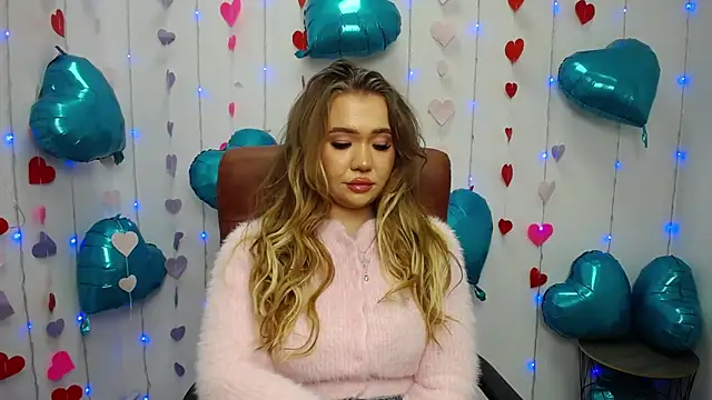 StacyYellig online show from 02/16/25, 06:21