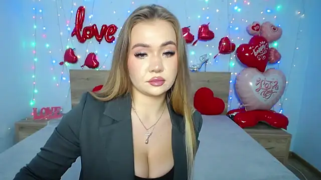 StacyYellig online show from 02/17/25, 03:09