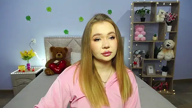 StacyYellig online show from 03/15/25, 08:32