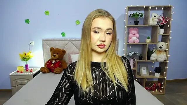 StacyYellig online show from 03/18/25, 05:20