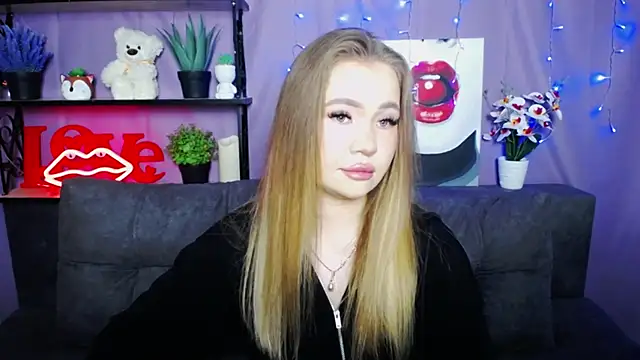 StacyYellig online show from 03/22/25, 11:42