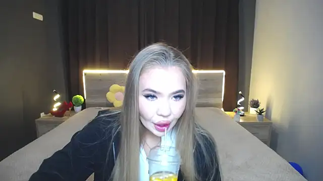 StacyYellig online show from 10/07/25, 07:11