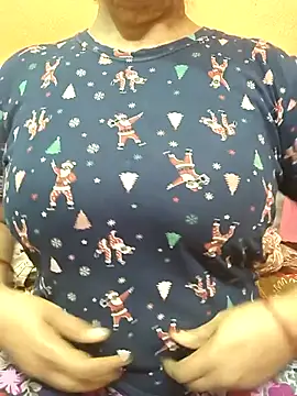 Snapshot of CUTE_SOPHIA- chatting on 07/14/26, 12:46 CUTE SOPHIA- online show from 07/14/26, 12:46