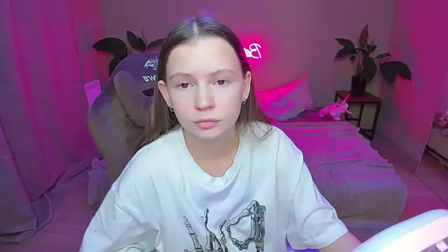 HelloRoxy online show from 12/17/24, 10:11