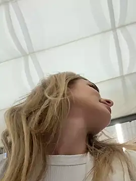 EvieEvans online show from 03/11/25, 05:02