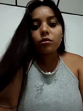 Snapshot of stefanie010 chatting on 12/20/24, 10:54 stefanie010 online show from 12/20/24, 10:54