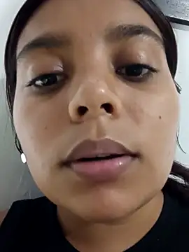 Snapshot of stefanie010 chatting on 02/16/25, 02:43 stefanie010 online show from 02/16/25, 02:43