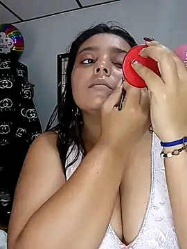 Snapshot of stefanie010 chatting on 09/10/25, 05:35 stefanie010 online show from 09/10/25, 05:35