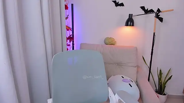 kim lian21 online show from 10/09/25, 11:52