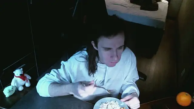 izilizi 23 online show from 12/05/24, 12:22