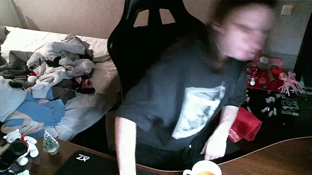 izilizi 23 online show from 12/14/24, 04:12