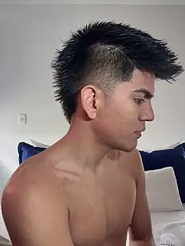 santiago 01 online show from 02/18/25, 02:16