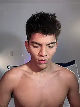 santiago 01 online show from 02/21/25, 10:04