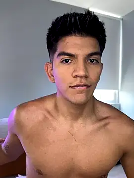 santiago 01 online show from 09/23/25, 07:39