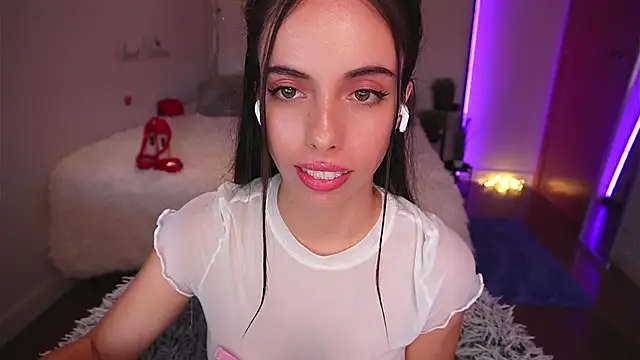 Dayna Nebula online show from 10/05/25, 11:08