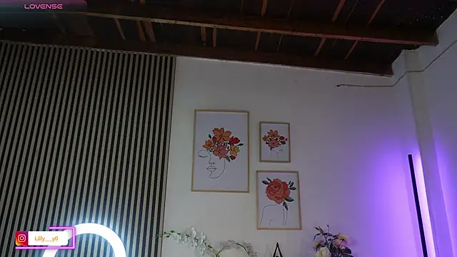 LillyDolls23 online show from 05/10/26, 01:16
